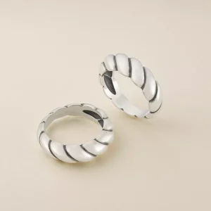Half Twist Ring